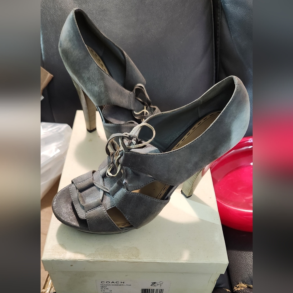 Coach Pumps Size 9.5 Gray